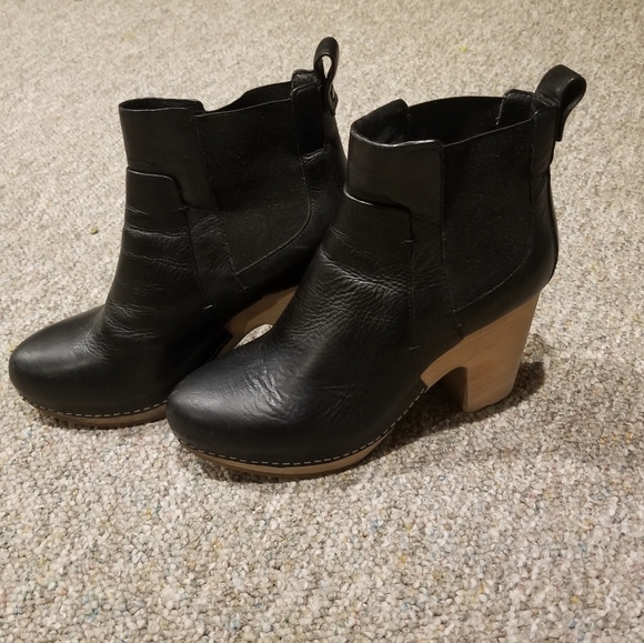 Veronica Beard Camila Clog Wooden Heel Chelsea Boot Black Leather Booties FLAWED - Picture 7 of 16